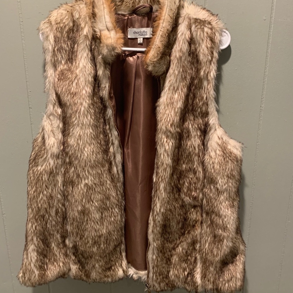FAUX FUR VEST
